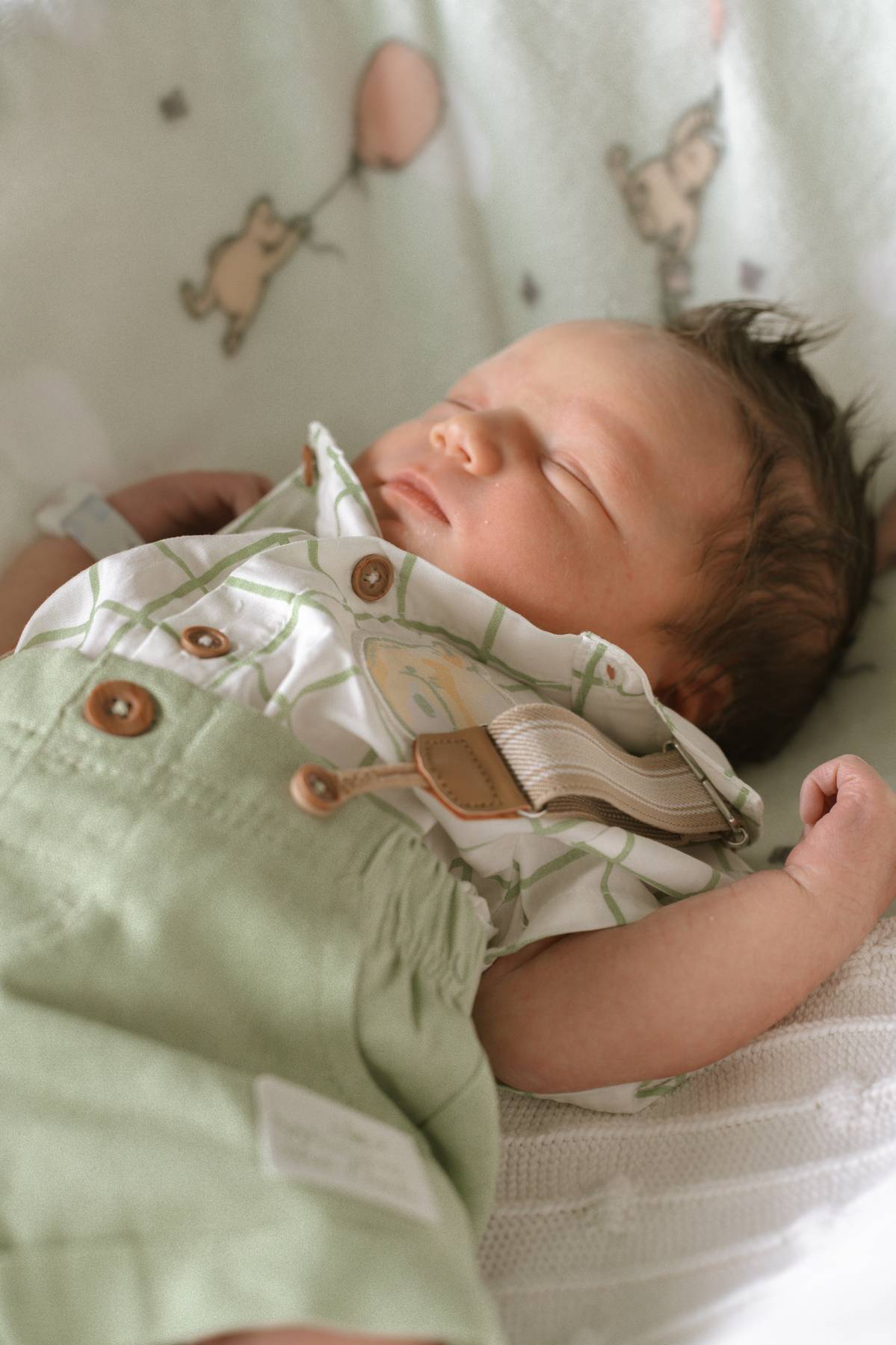 cleveland newborn photographer
